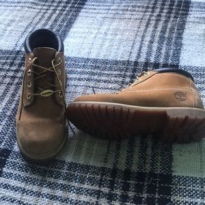 Waterproof tan timberlands